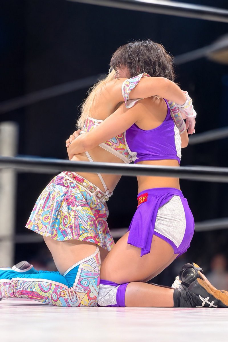 reina0130712's tweet photo. ひとつの夢が叶いました。

大好きなChi Chiさんと同じリングに立てたこと、本当に嬉しかった。技一つ一つが重くて痛かったけど、ずっと見てきたからこそ最高でした。

もうファンじゃない。

もっと強くなって、いつか必ず勝ちたいです。

次はChiChiさんとタッグ！
隣でたくさん吸収します！

#SENJO https://t.co/YcKFXVlT7t