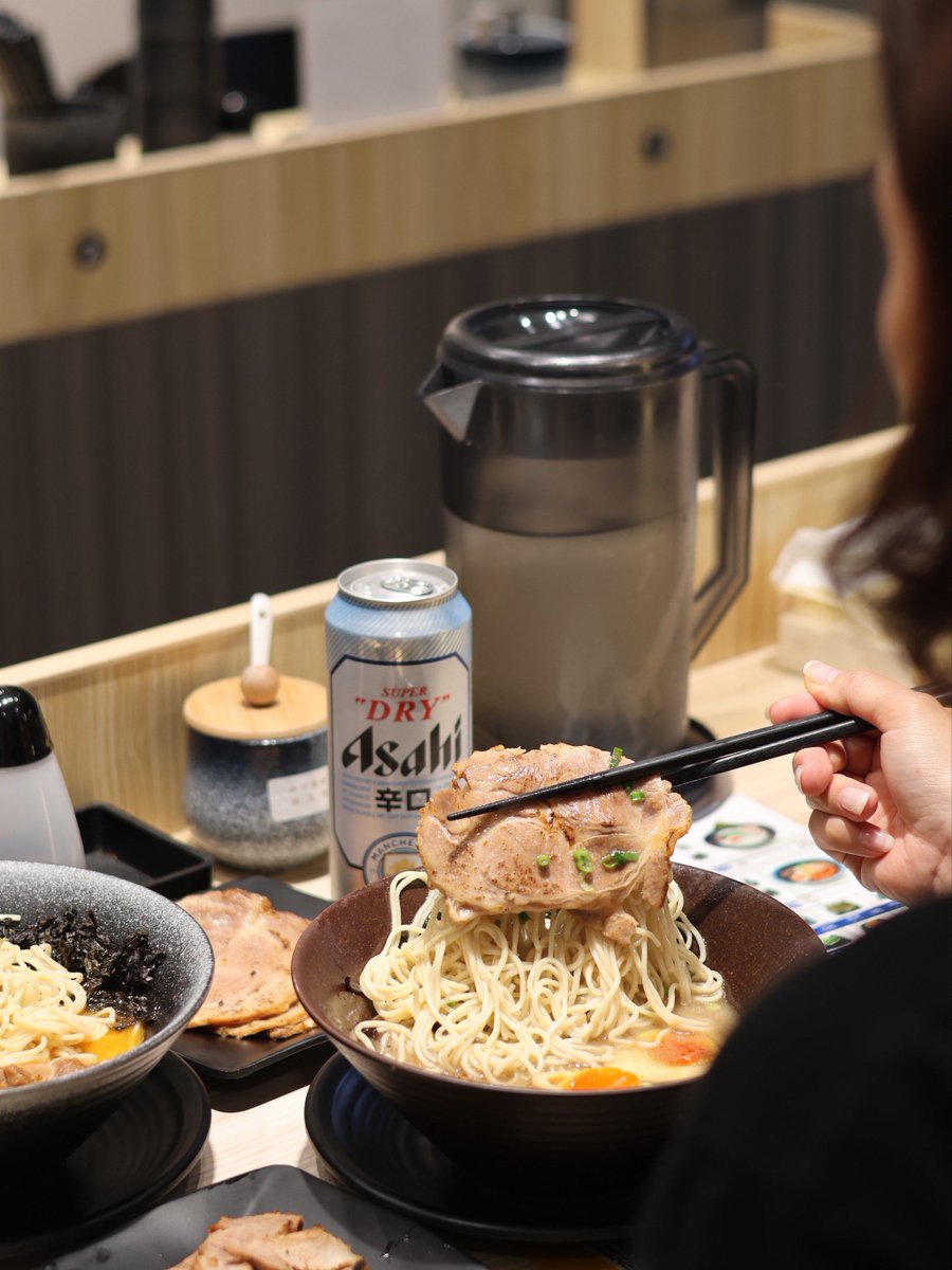 Rizel41's tweet photo. Just found the best hidden ramen spot in downtown! Rich pork broth, springy noodles, and that perfectly soft boiled egg = 10/10 comfort food ， https://t.co/Tgs7BNPquT