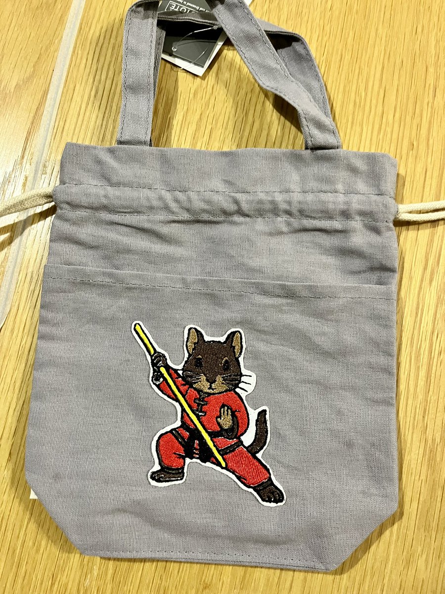 Master4636's tweet photo. 刺繍ミシンにて。
注文を受けたアニマルカンフー3部作完成✅
テグー、フェレット、チワワ
私には何となくしか分からないのですが、女性にとってはめっちゃ可愛い😍と評判。
そうか〜、勉強になります😅
#刺繍ミシン #刺繍プロ11 #parie https://t.co/3eFob9GGAy