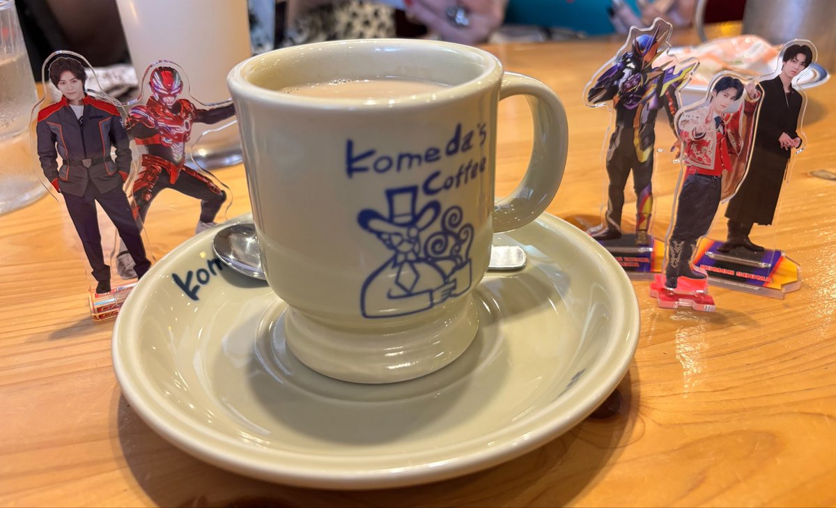 kagusuke's tweet photo. ほんでしっかり弩城怜慈殿のアクスタ買ってるっていうね
昨日ヘップに駆け込んだよ https://t.co/S41MOoW4Hv