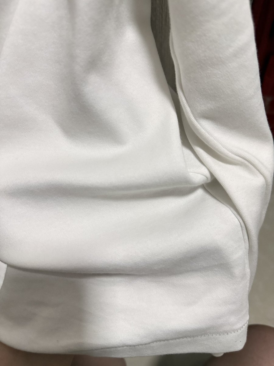 Kayspreloved's tweet photo. Uniqlo T-shirt 
Size L
90k
boleh oren https://t.co/7trhes0C52