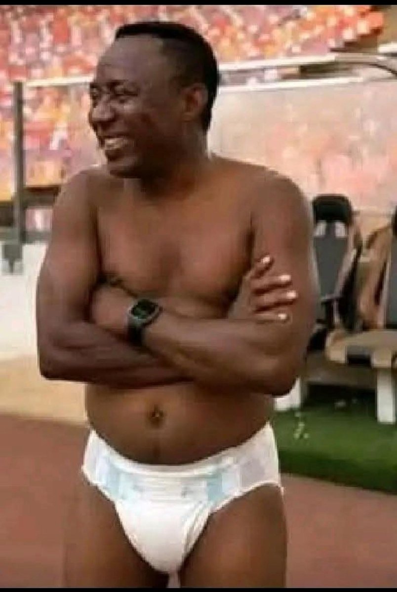 Ndatsu9ja's tweet photo. The senselessness of Aluta-Without-Sense @sowore
didn't begin today. While in UNILAG, fellow students who couldn't stand his senselessness beat him up, stripping him naked in front of Makama Bida hall, New hall complex. It would seem he learnt nothing from that ordeal. Olodo! https://t.co/oUzAW3xaLB