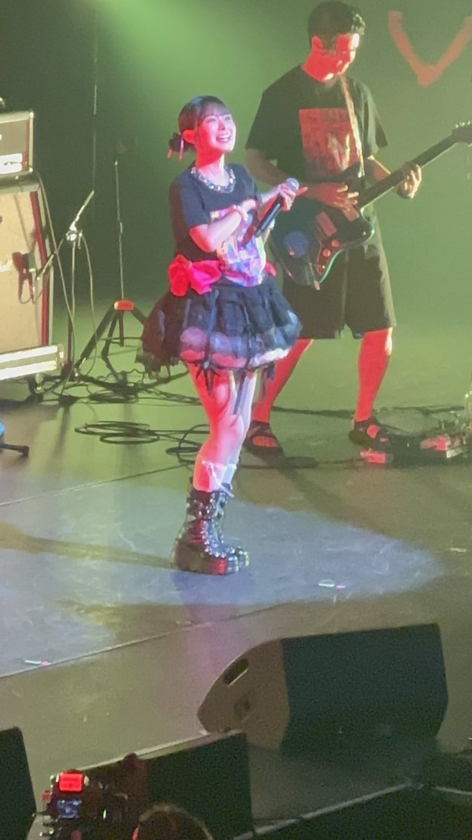 LemonLovebird's tweet photo. おぜちぃは審査員するから歌わないのかと思いきやしっかり歌ってくれた🩵🩷
夢羽ちゃん久しぶりに見れた！キラキラしててかっこよかった！
いつも現場で見かけるでか美ちゃんさん、素敵なイベントをありがとうございました！オタクであり演者でもあるってかっこよすぎるだろ…✨
#でか美祭 https://t.co/oWSKhtQmYF