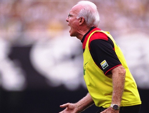 MengoFatos's tweet photo. 🗣️ " NÓS MOSTRAMOS QUEM SOMOS NÓS!

 É O PRETO E O VERMELHO, É O PRETO E O VERMELHO QUE MANDA AQUI!

- Zagallo. 🐺 https://t.co/xmsk3blvtC