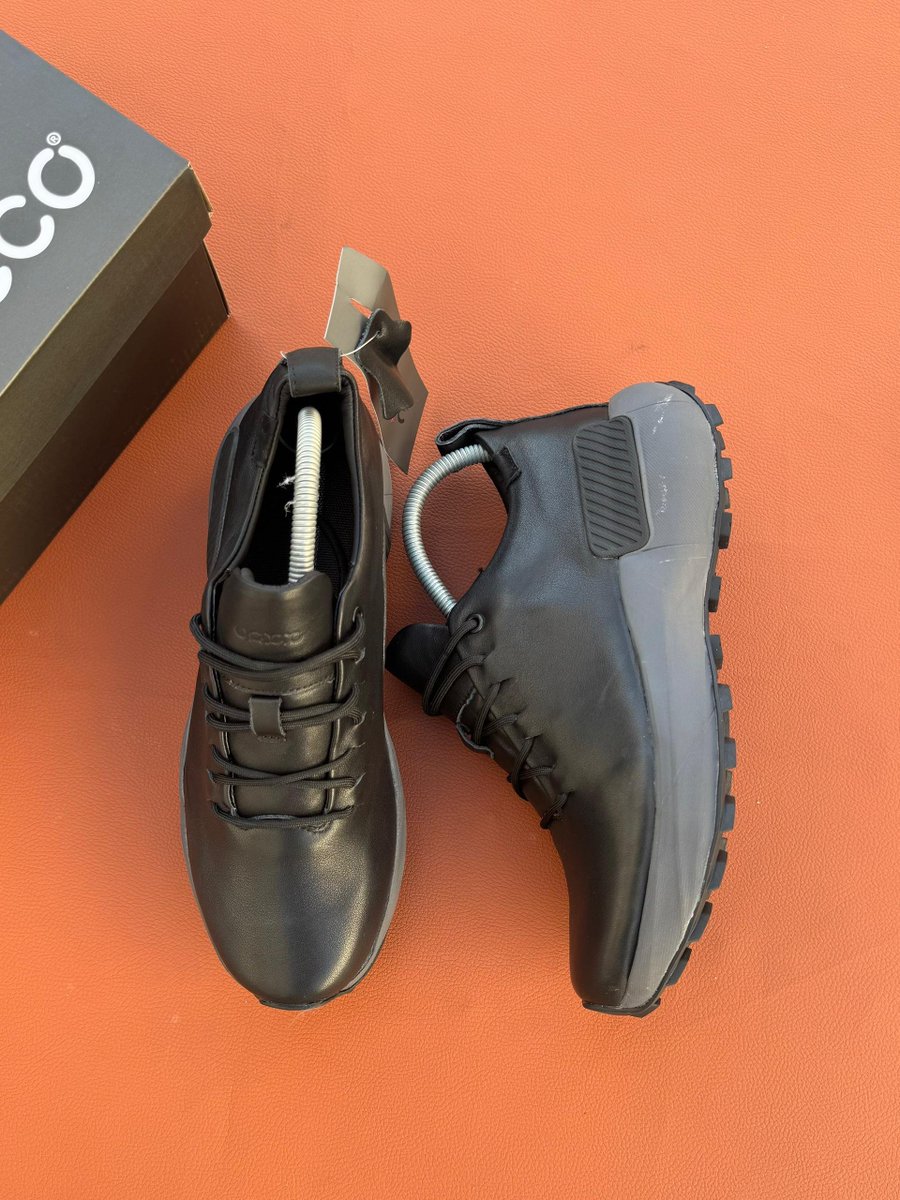 NewtonVincent5's tweet photo. NEW ERA BEGIN 

SIZE 40,41,42, 43, 44, 45 

THREE  COLOR 

PRICE 95,000, FULL BOX 

+255763286325 Whatsapp AND NORMAL CALL 

TUNAUZA JUMLA NA REJAREJA PIA 

TUNAFANYA DELIVERY NDANI NA NJE YA NCHI KARIBU WOTE KWA ODA 

TUPO MTAA WA NARUNG'OMBE NA CONGO 

WE ARE THE BEST🐻‍❄️ https://t.co/NAzd0qEdn6