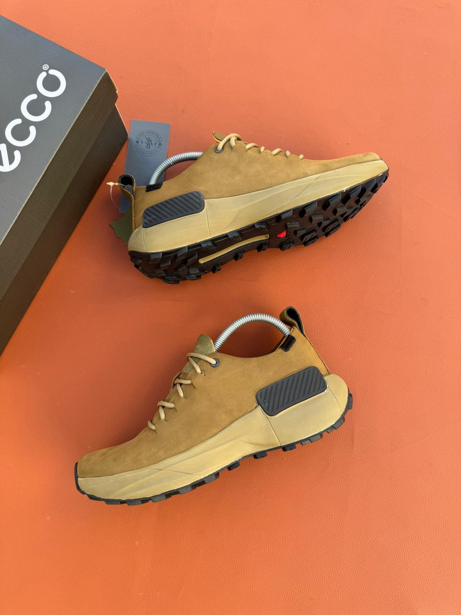 NewtonVincent5's tweet photo. NEW ERA BEGIN 

SIZE 40,41,42, 43, 44, 45 

THREE  COLOR 

PRICE 95,000, FULL BOX 

+255763286325 Whatsapp AND NORMAL CALL 

TUNAUZA JUMLA NA REJAREJA PIA 

TUNAFANYA DELIVERY NDANI NA NJE YA NCHI KARIBU WOTE KWA ODA 

TUPO MTAA WA NARUNG'OMBE NA CONGO 

WE ARE THE BEST🐻‍❄️ https://t.co/NAzd0qEdn6