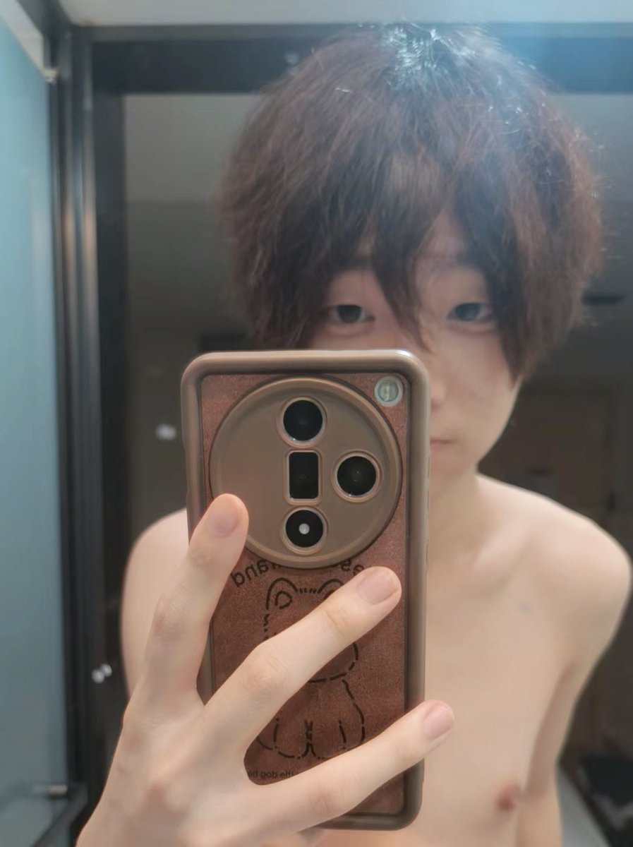 xiaodan158576's tweet photo. 蛋宝真的很色情 沦陷为小狗了 不被打桩 小穴就难受 最后找到一个超级粉嫩的大🐮哥哥来滋润蛋宝的小穴 蛋宝舒服的不断的扫叫 #奶狗 #正太 #男高 https://t.co/xTCAPJvpGf