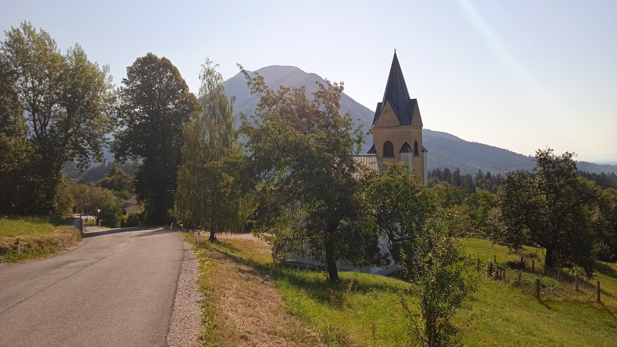 Salberger_M's tweet photo. Po poti škofa dr. Antona Vovka
#FMTB, 45,9km https://t.co/ZpB7PDLtvE