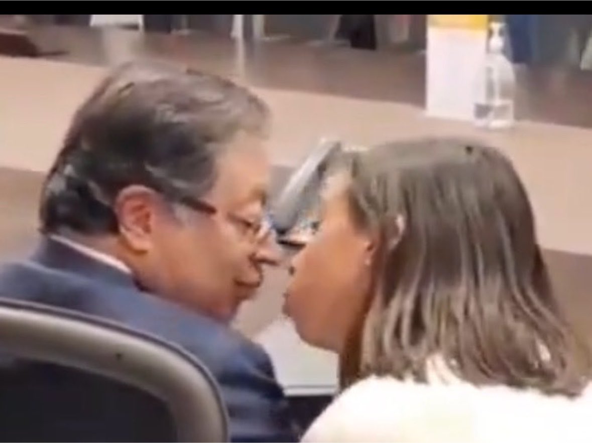 _Wanakin7's tweet photo. @MajoDoriaT El único y verdadero pedofilo fue el que embarazó una niña de 14 teniendo 29 y así sigue hasta con la hija, una vergüenza el guerrilero pedofilo https://t.co/2ry3nVUtEc