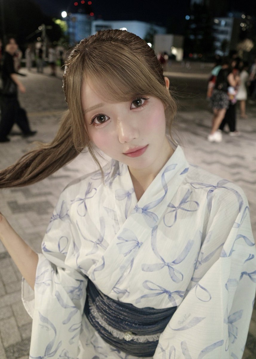 otani_emiri's tweet photo. 神宮外苑花火大会に行ったよ〜♪🎐 https://t.co/zSc5g4UU8o