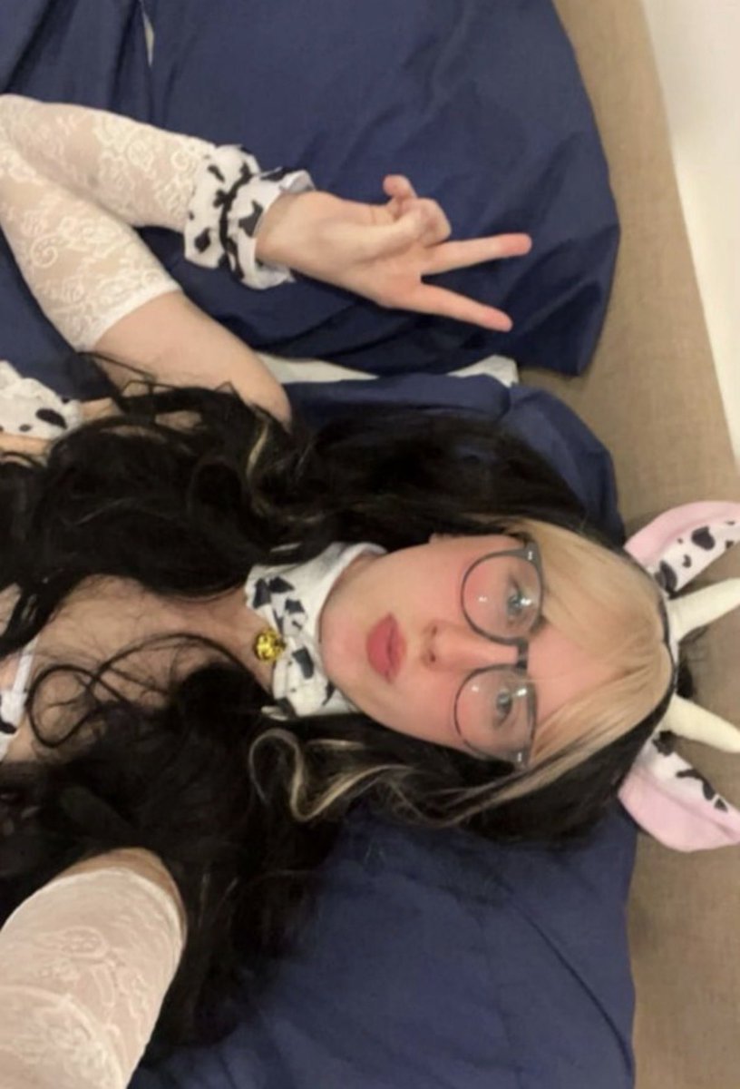 Connogyuv's tweet photo. Any bbc want to talk? Rarlil245 on snap. #bnwo #femboy #chastity #snowbunny https://t.co/EoeKnfeWUc