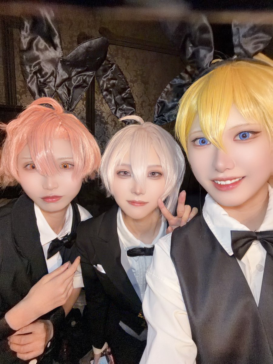 ayase_ikoi's tweet photo. ※Cosplay｜i7

久しぶりの大型併せめっちゃ楽しかった～！！全方位どこ見てもお顔大優勝してるし、あっというまでした🥰
みそらちゃん主催ありがとう‼️✨️
3️⃣ ▶︎ すももちゃん
9️⃣ ▶︎ 杏ずんちゃん

#真夏のバニーディーラー併せ0809 https://t.co/H6SaKK7tjF