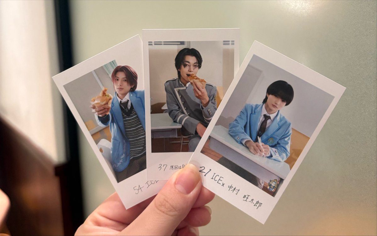 jyu_zn's tweet photo. EBiDAN THE LIVE 2026 15th Anniversary エビライ 前後左右 ミニフォト 交換

【譲】画像（右:吉澤、左:阿久根、後:中村）
【求】山中（前以外）、古川（左以外）

8/13エビライ、18日夜渋谷にて交換希望です。
お気軽にお声がけください🙂‍↕️✨ https://t.co/bsmEtUjPJQ