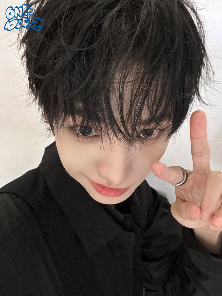 mhxrv0's tweet photo. #트친소 #원도어_트친소

서울 막콘 다녀왔던 찐따녀와 트친할 사람…
흔적 다 잡아요오 맘찍 누르시긔
트친들 인알해주세용 https://t.co/SYhU2eRNz6