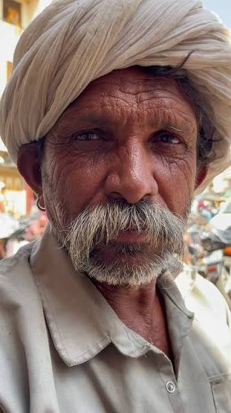 RajkumarTalwar9's tweet photo. सम्मान की असली बुनियाद है।

#आदिवासी #आदिवासीअधिकार #जलजंगलजमीन https://t.co/DgzCNbLcci