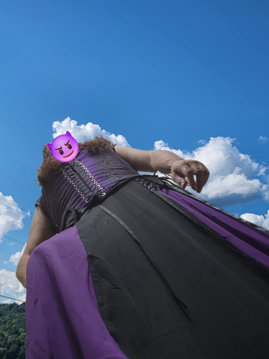 ygqfreya's tweet photo. Its always quiet... what's that? Oh yea you're too small to hear. 
#giantess #bbw https://t.co/OtnJ81eqZP