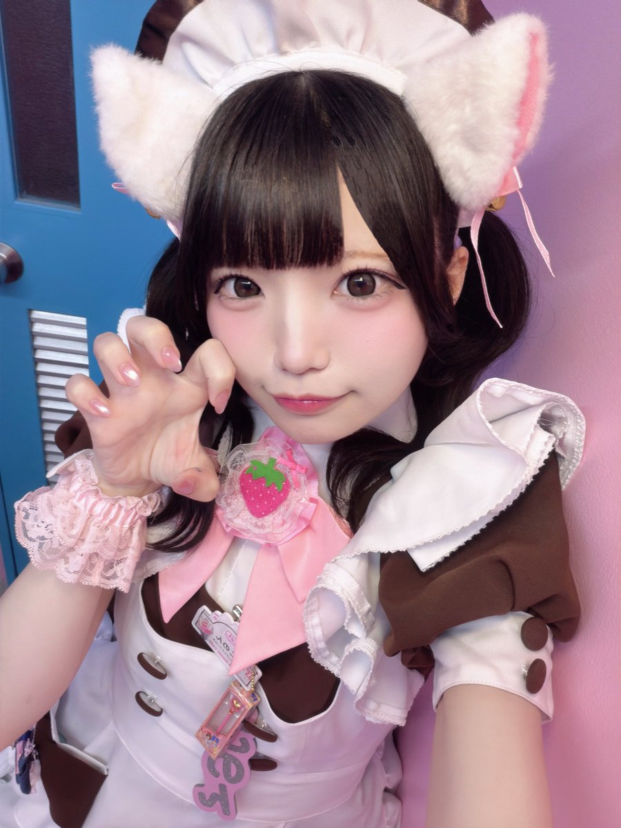maid_konon's tweet photo. あっとほぉーむ大学あかちゃん学部もちもちにゃんこ学科　卒業 https://t.co/LMjshsg0YJ
