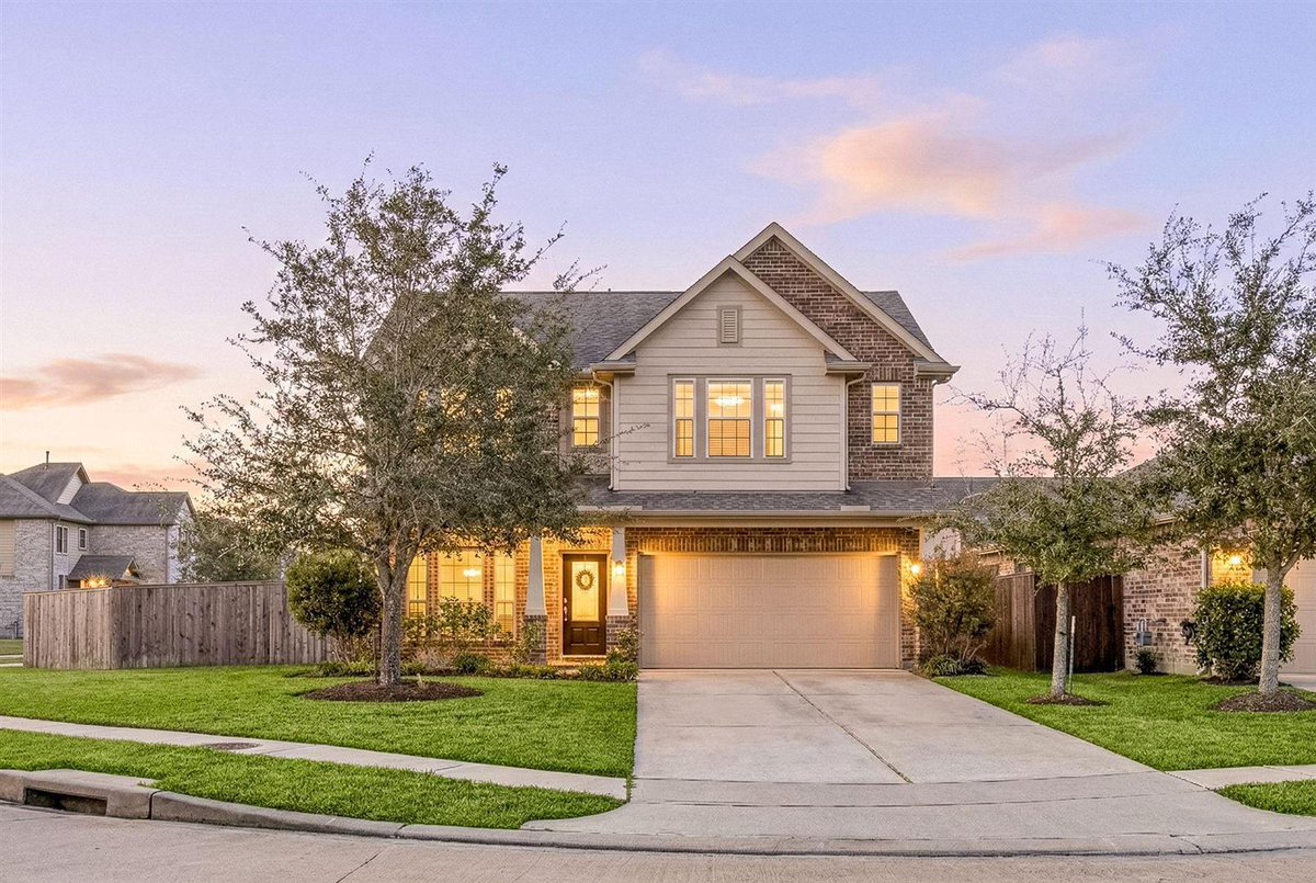 Chrisbellsells's tweet photo. Need 3 bedrooms? Take a look at this place! #RealEstate #freshstart
#ChrisBellSells #ChrisBellSellsKaty #ChrisBellSellsHouston #ChrisbellSellsTexas https://t.co/gBIgk3wPBy