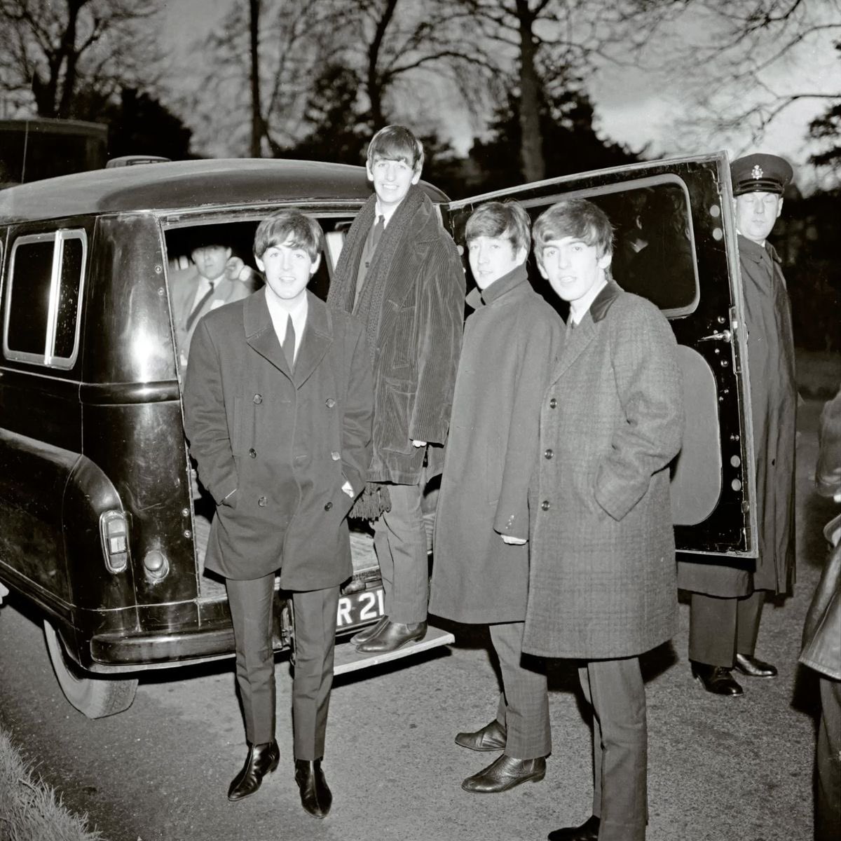 Lippo_Panini's tweet photo. This image is frying me aw yes! Yes Ringo you’re the tallest of em all https://t.co/N8HHYwOuPB