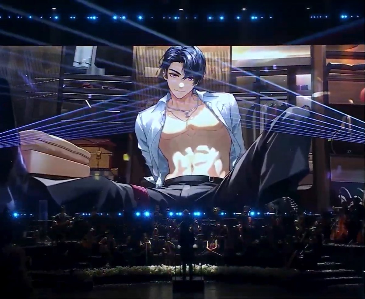 vyntott's tweet photo. all whored out in the big screen https://t.co/SJAmGYAaOO