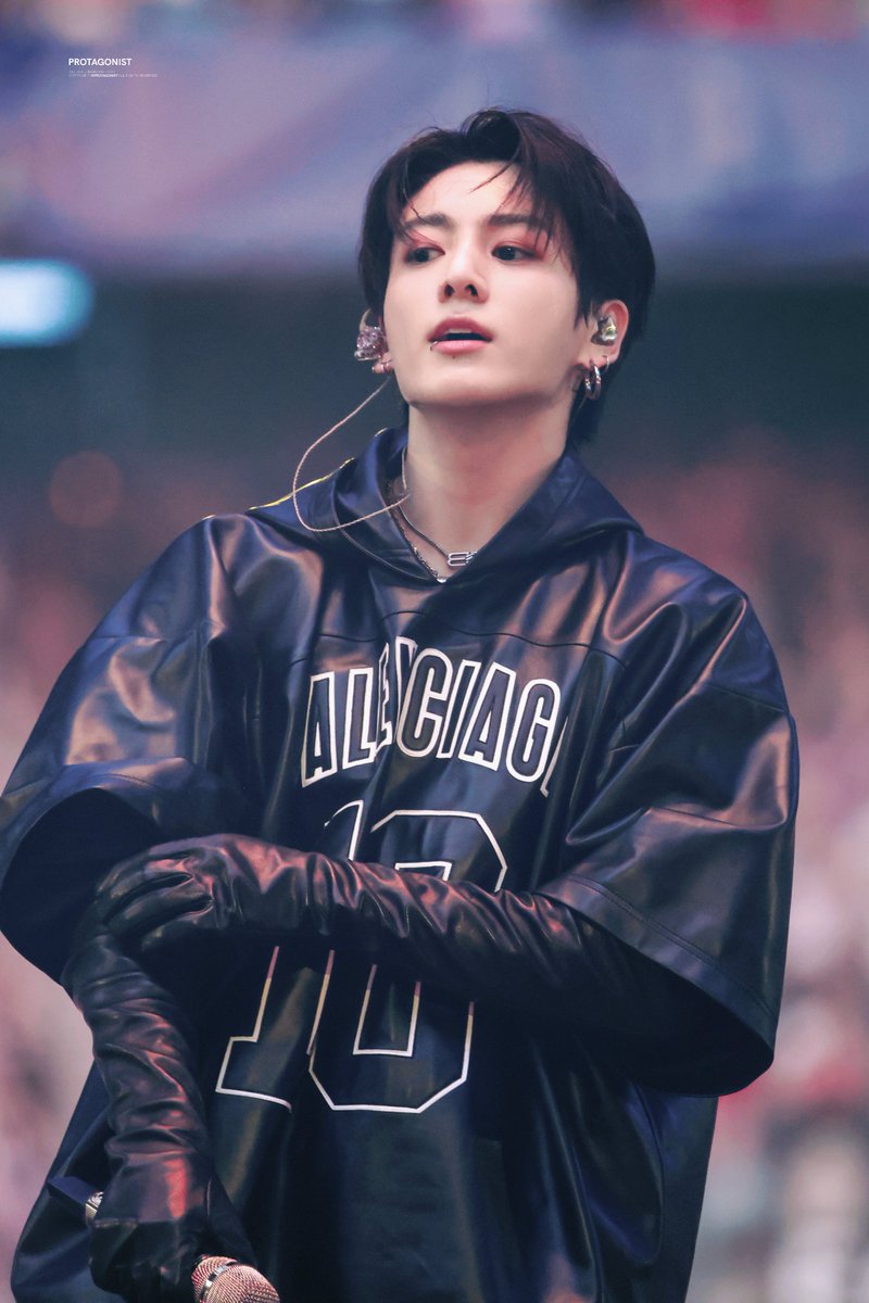 PROTAGONISTJJK's tweet photo. 🫦

#정국 #JUNGKOOK 
#BTS @BTS_twt
#BTS_ARIRANG #BTS_WORLDTOUR_ARIRANG https://t.co/MU4EZjmMkC