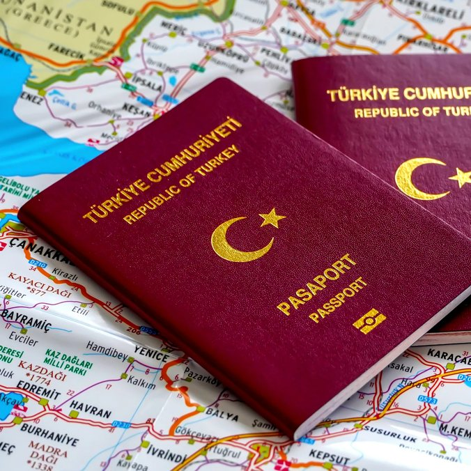 bpthaber's tweet photo. Türkiye’de 2018’den bu yana 174.567 kişi yatırım yoluyla Türk vatandaşlığı aldı.

— Bu süreçte Türkiye’ye 16.074.000.000 dolar yatırım yapıldı. https://t.co/oNIkylIff6