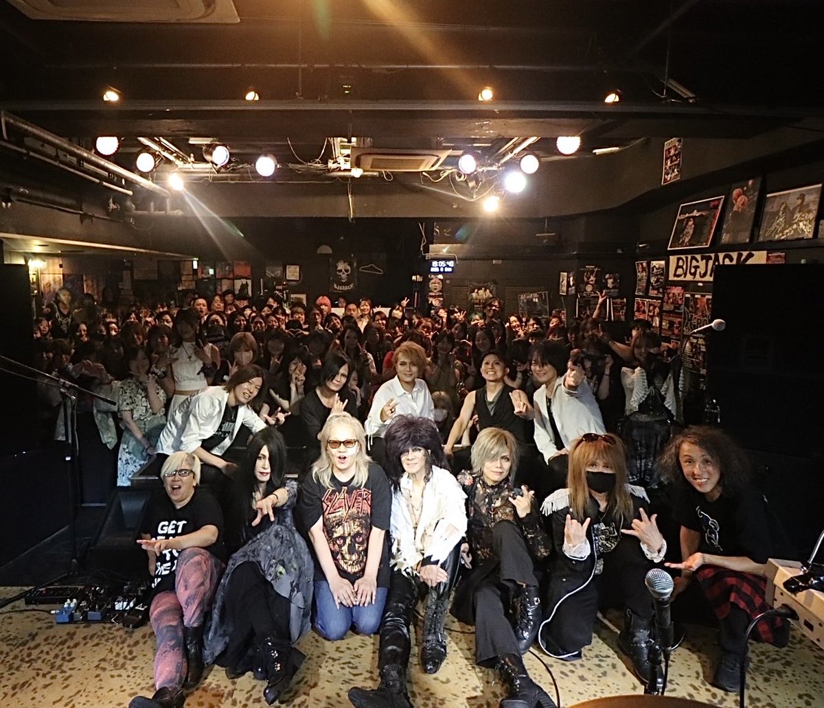 hoshiyan0105's tweet photo. DEAD END's JACK  LIVE@阿波座BIG JACK終了！
カッチンさん、HIROさん、SHUSEさん、そしてゲストの岡垣さんとDEAD ENDの楽曲を演奏させていただきました！
終始華やかで素敵な空間でした！
ありがとうございました！ https://t.co/wf2PIroIxj
