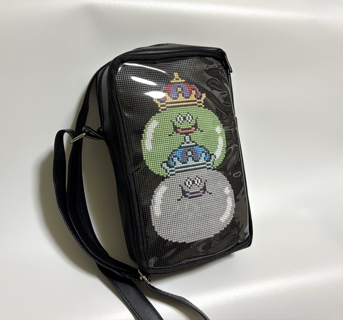 suzunen2's tweet photo. King cureslime and Metal king slime are finally done!

(๑˃̵ᴗ˂̵)و

#crossstitch 
#DragonQuest 
#DAISO https://t.co/AYZPG8rBBS