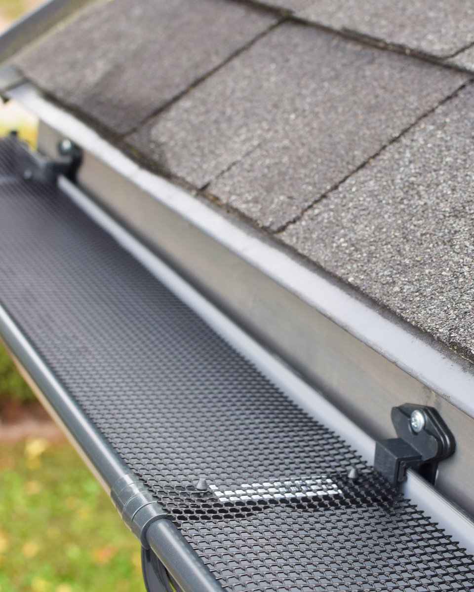 HMRemodeling_'s tweet photo. 💬 Gutters aren’t a luxury—they’re a necessity.
We help homeowners stay ahead of leaks, clogs, and erosion with proven solutions that last.
📲 Let’s get you protected
#HMRemodeling #CallToday https://t.co/WkzCTuMJnY