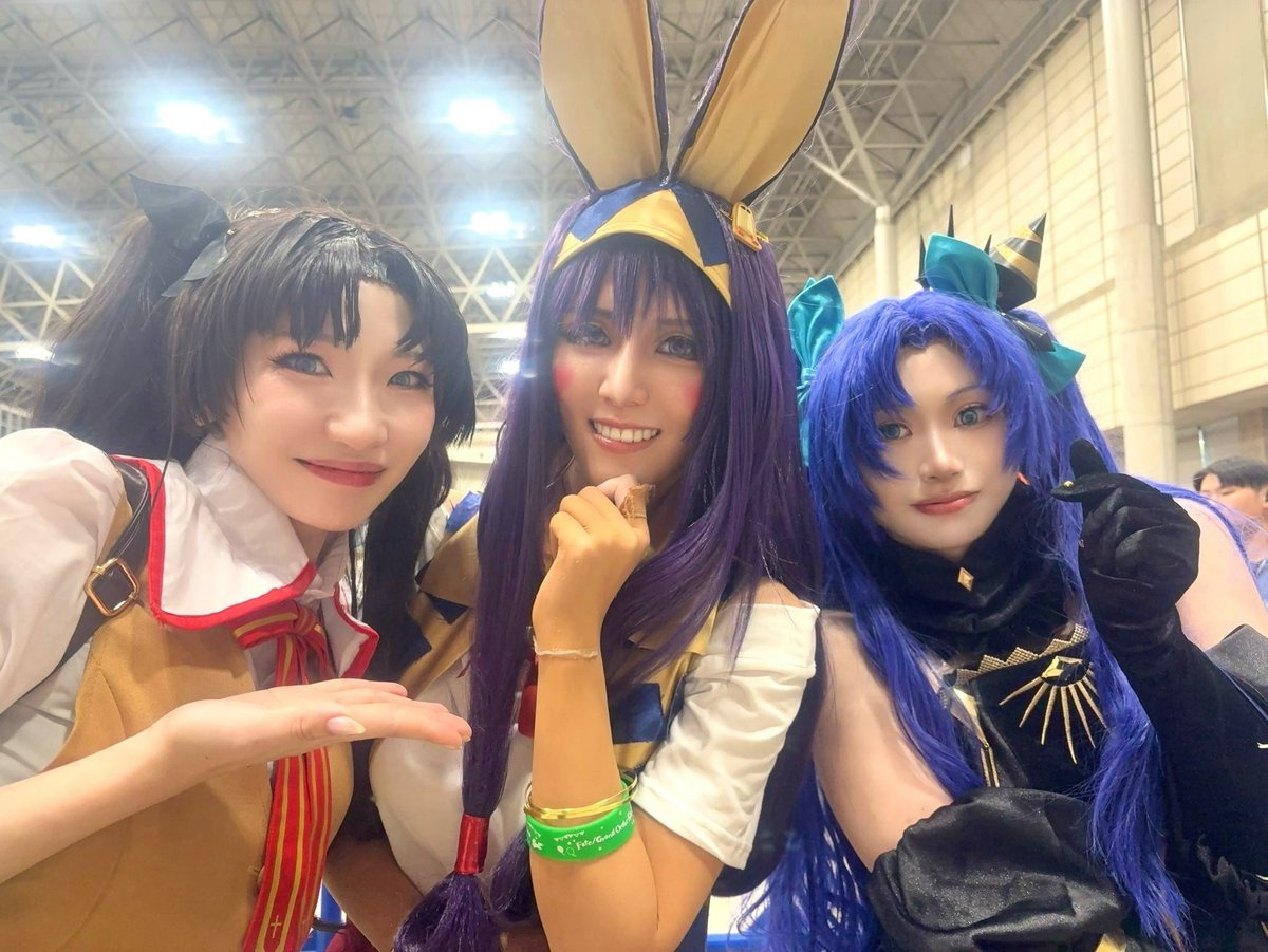 sssugar0412's tweet photo. ꙳ FGO fas memory💫

美人で気さくなにニトクリスちゃんの
つきみくさん（@koyomiku_COS ）を
りんどうたそさん（@rinrin0_cos ）のアンキちゃんとサンドして一緒に撮ってもらいましたꔛ💛🧡✨

ほーんとに美しすぎた🥹✨
りんどうたさんのアンキちゃんもレベルアップしてて可愛いかった☺️🫶
#fgo https://t.co/LzHVeh6e1F