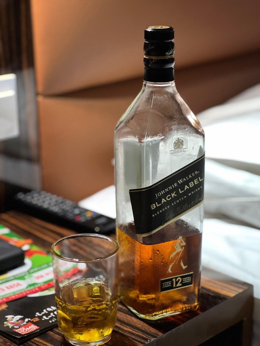 Mmbina231's tweet photo. Don't paint us Black!
Don't Label us sinners!
Salvation walks down to your heart ❤️!
Happy Sunday to everyone 🙏.
#Johnniewalker #Blacklabel @johnniewalker_ https://t.co/sRTPLqrw5S