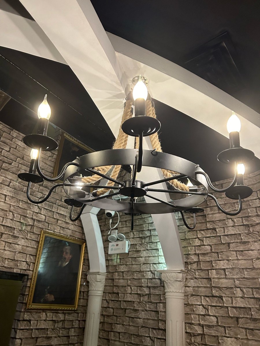 Philliator's tweet photo. Just escaped a 60-minute room with 2 mins left! The puzzles were tricky but so satisfying  Who else loves a last-minute escape， https://t.co/oSrZbSnFd4