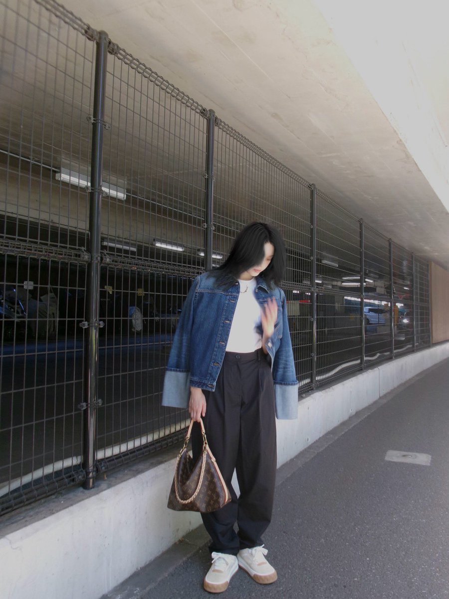 takaishi__akari's tweet photo. @louisvuitton #LVFashion #PR https://t.co/Ku98xtw4Sd
