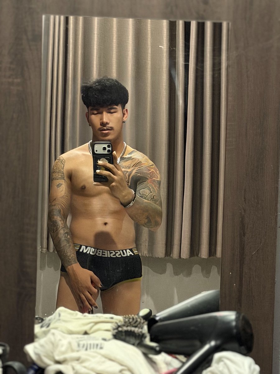ThupWichaithana's tweet photo. ปกติไม่ชอบคนขึ้นเสียง ถ้าขึ้นแล้วมีเสียง อันนี้ชอบ🤪😁 https://t.co/0KilgM4Vh7