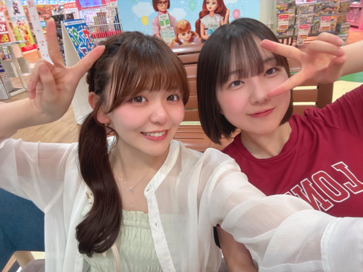 55_ai_55_ai's tweet photo. 以前広島で卒業ライブに出させていただいた、
元SPL∞ASHのはくなちゃんと広島で会えたよぉおぉ！💛

私の一生のパフォーマンスの憧れの存在とか言っちゃうっ！(*´˘`*)♡

まじで元気で楽しすぎたわぁ🤭💕
また会いたいまた会いたい🫶🏻💛
らぶだよ！元気でねー！(((o(*ﾟ▽ﾟ*)o))) https://t.co/AlcvoW8GME