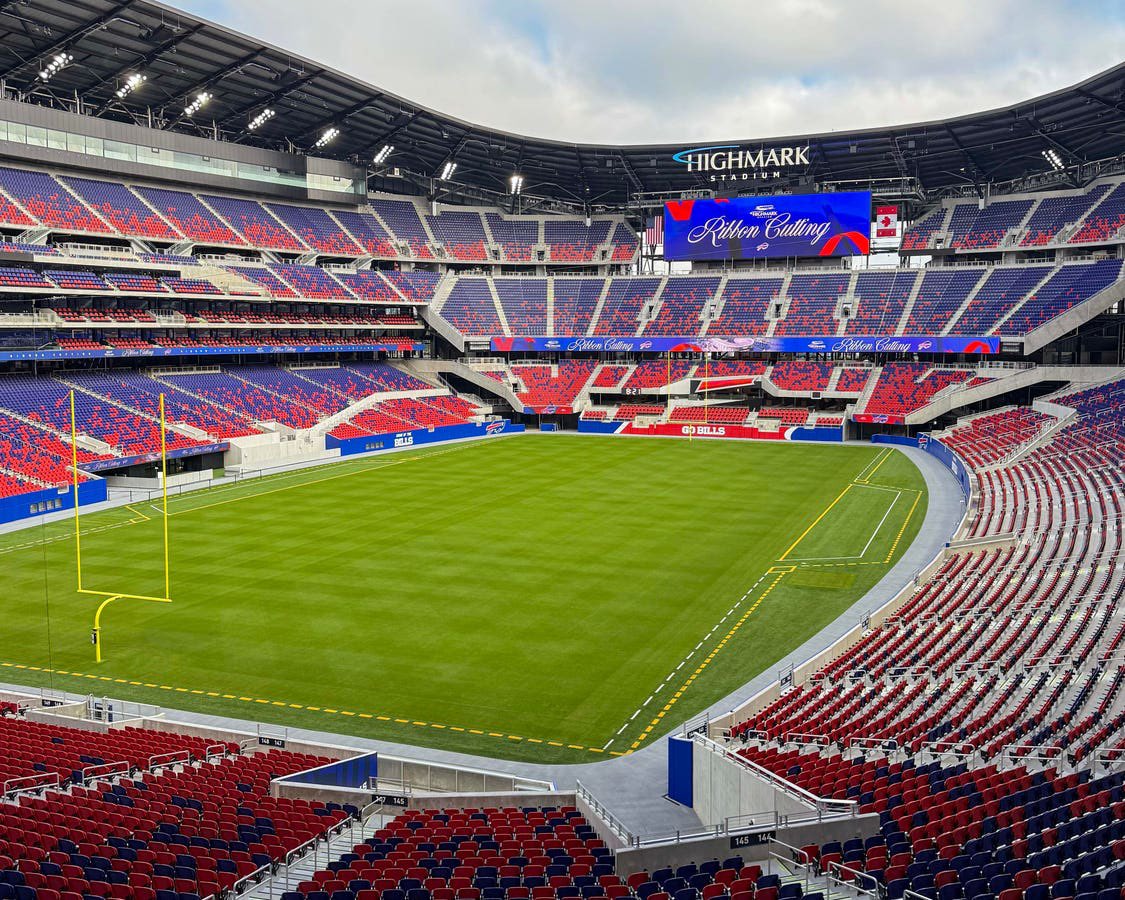 TheBillsGuys's tweet photo. The new Highmark Stadium is awesome! But these are some of the issues I’ve seen talked about … 

1. Video Boards are small. 
2. Prevalence of obstructed view seats.
3. Traffic in/out of stadium.
4. Coverage for rain not expansive as thought.
5. Wind felt strongly at field level. https://t.co/ytlibZUBqz