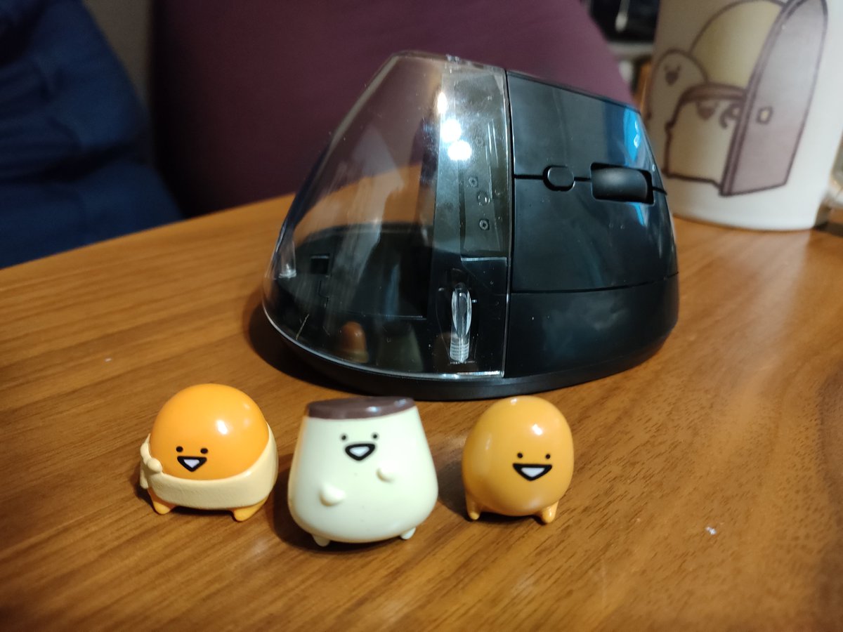 YotacoH's tweet photo. ちょうどマウスが壊れたタイミングだったので、『推し活マウス』なるものを購入 https://t.co/D7PGzqvoD0