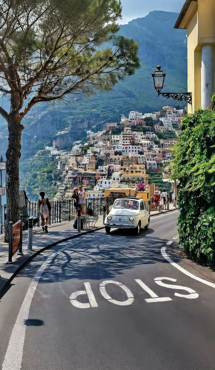 oceannvibe's tweet photo. Sorrento,italy https://t.co/otJ66Yr3nI