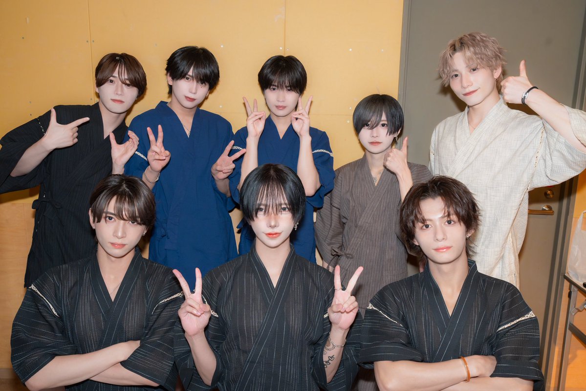luvless_info's tweet photo. 本日は浴衣&amp;甚平公演ありがとうございました👘 ♡

次回の単独公演は8/15 1000CLUBにてSummer Tour FINAL 東京公演です🎐

8/13には歌舞伎町タワーにてRINDO FREE LIVEもございます💔

前売券の購入は下記リンク先より🎫
沢山のご来場お待ちしております✨️ https://t.co/QjNH1B1Qpc