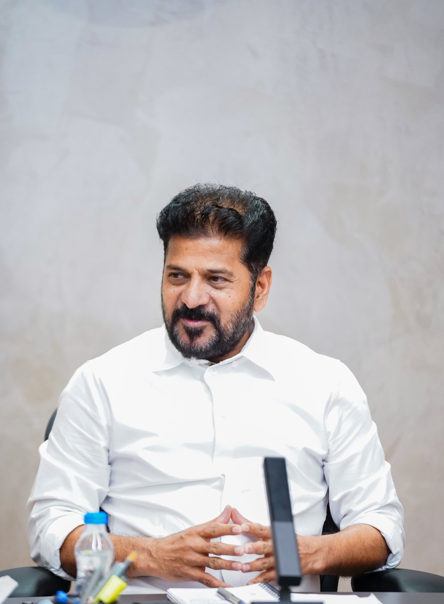 LVReddy73's tweet photo. 🇮🇳 THIS INDEPENDENCE DAY, TELANGANA CELEBRATES A ‘WELFARE FESTIVAL’!
Chief Minister A. Revanth Reddy is set to mark August 15.with a major expansion of welfare schemes and a fresh push for development across Telangana.
🚜 2.25 lakh more beneficiaries. to receive #Cheyutha social security #pensions
💡 3–4 lakh new households to get up to 200 units of free power under Gruha Jyothi
🔥 5 lakh more families to benefit from the ₹500 #LPG cylinder subsid under Mahalakshmi
🪪 1.05 crore smart #ration cards to be rolled out, with distribution beginning in #Sangareddy
🏥 #Sanathnagar #TIMS to be inaugurated on Independence Day
🛵 #Gig Workers’ Welfare Act to come into force, strengthening protection for platform workers
And the development push doesn’t stop there.
🏗️ #Indiramma Towers works are expected to begin with foundation-laying in September
🌊 #GandhiSarovar and #Musi rejuvenation projects to get a major push
🌆 #FutureCity development to remain a key priority
🏥 Work on new buildings for #Osmania General Hospital #OGH and #NIMS to be accelerated
The Revanth govtbcurrently provides monthly pensions to around 41 lakh beneficiaries, spending nearly ₹11,000 crore annually. With new categories, including people affected by #thalassemia and sickle-cell #anaemia, another 2.25 lakh beneficiaries are expected to be brought into the pension net.
The expansion of welfare schemes, alongside major healthcare, urban renewal and infrastructure projects, signals what the #Congress government sees as the second phase of its welfare and development agenda.
🇮🇳 August 15 is set to be more than #IndependenceDay in #Telangana — it is being positioned as a day of expanded welfare, new opportunities and accelerated development.
#Telangana #RevanthReddy #IndependenceDay #WelfareFestival #TelanganaDevelopment #GruhaJyothi #Mahalakshmi #IndirammaIndlu #GigWorkers #FutureCity #MusiRiver #TIMS #IndirammaTowers