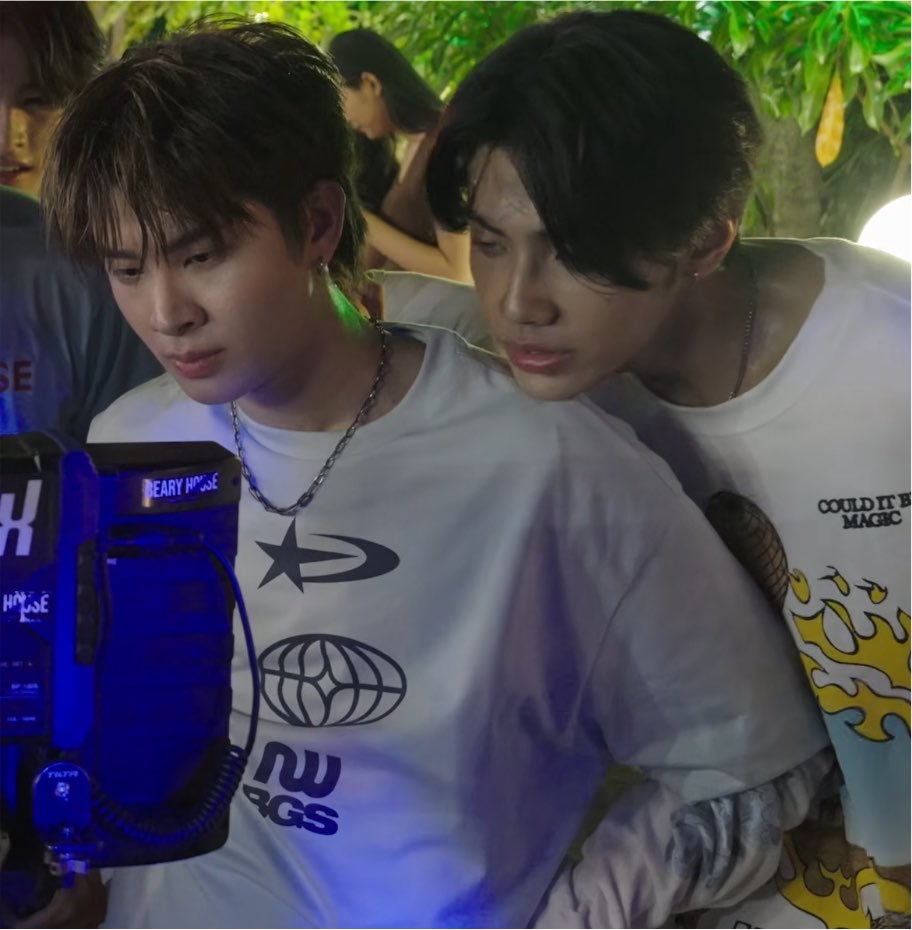 moodang_io's tweet photo. จอก็เตี้ยจัง เห้อ ผมมองลำบากจริงๆ https://t.co/Yqa3VdcOoj