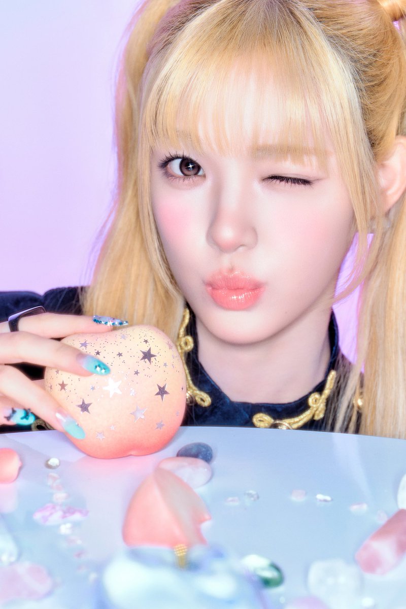 Yuhuram's tweet photo. Peachy little secret from your Queen Bee, https://t.co/fJjeX4v2Mm
