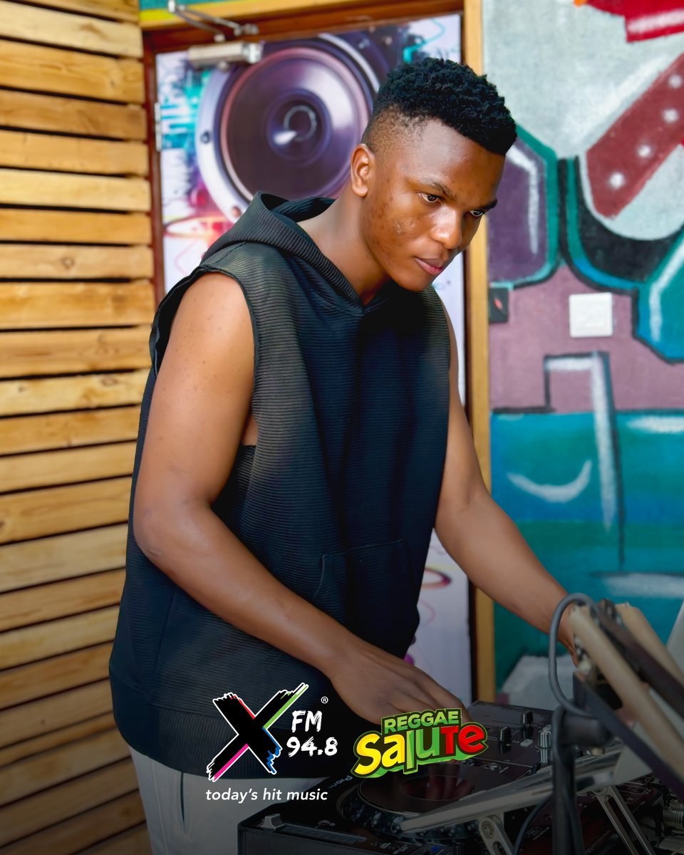 XfmUG's tweet photo. The Reggae Salute is ON! Start your Sunday evening with @djadamvybes giving you the best Reggae vibes, from 3 PM on 94.8 XFM.
#ReggaeSalute #FreshX https://t.co/3BCprCFUkD