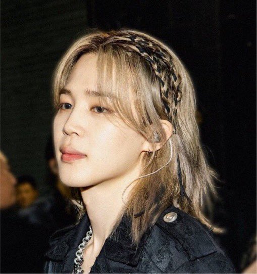 zxcq1f's tweet photo. น้องจีมินสวยจังวะ หน้าตาน่ารักมากอะ ละมุนตุนกว่าพวกกะเทยเทคยาอีก พี่ให้เลยอ่ะ คนด่านางเเซะนางเทียบไม่ติดสักตัว https://t.co/AB3w83kXtE
