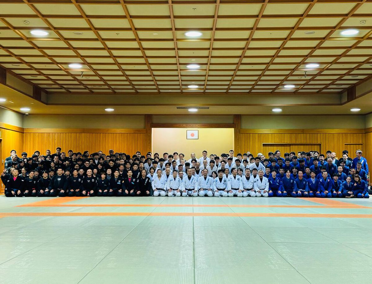 TRIFORCEBJJ's tweet photo. トライフォースキャンプ2026が開催されました！

関東近郊を中心に、全28支部、総勢200低近くの参加者で大いに盛り上がりました🔥

ご参加頂いた会員の皆様、先生方、ありがとうございました！
引き続きトライフォース柔術アカデミーをよろしくお願いします。

#triforcebjj… https://t.co/SkisrIv8DV https://t.co/wRHgOYHoL5