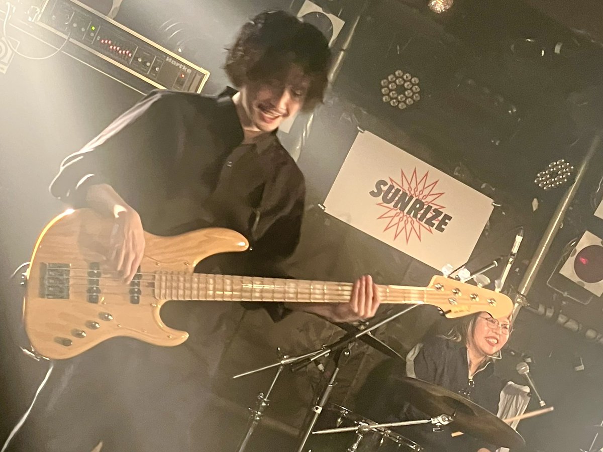 uta_aya's tweet photo. 昨夜は、The mammy rowsの10周年＆NEWアルバムリリースパーティーのため両国SUNRIZEへ。ざまみさん、最高すぎます！大好きです♡とにかく楽しくて、自然と笑顔になってしまう。ライブで撮った写真を見返しているだけでも笑顔が溢れちゃう(笑)幸せな気持ちにさせてくれる、最高のバンドです！ https://t.co/KNLImDiS3K