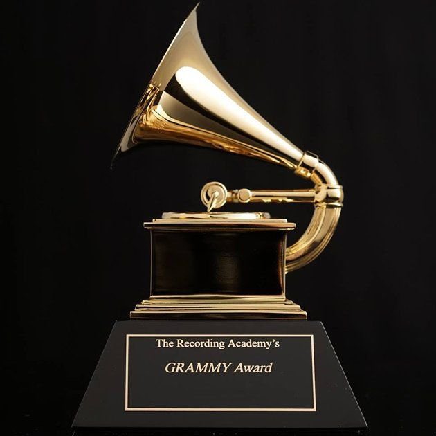 italianarmyfam_'s tweet photo. 📍The New York Times commenta:

“La Recording Academy dovrebbe smettere di inventare nuove categorie di premi, soprattutto quelle basate su etnia, nazionalità o lingua, quando nessuno le ha chieste. Ogni divisione separa i propri artisti dal mercato più grande e più redditizio. + https://t.co/1I7wjR55yR