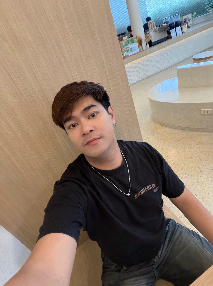 tanachot42's tweet photo. 🖤🥤🍰☔️ https://t.co/USMdSJyoBq