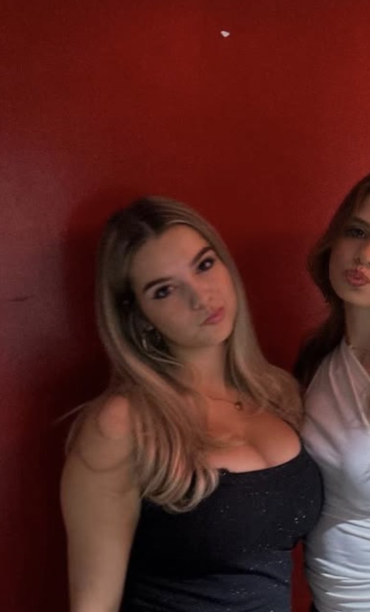 MRF_Queens's tweet photo. Voici Daisy, 20 ans c'est la pote d'un abonné 😌
Elle et lui sont anglais et il attends que vous soyez sans filtres sur sa pote en commentaire 👀
Montrez lui que les français savent accueillir 😈
#Proches #IRL #Pote #England https://t.co/rBrprar5C9