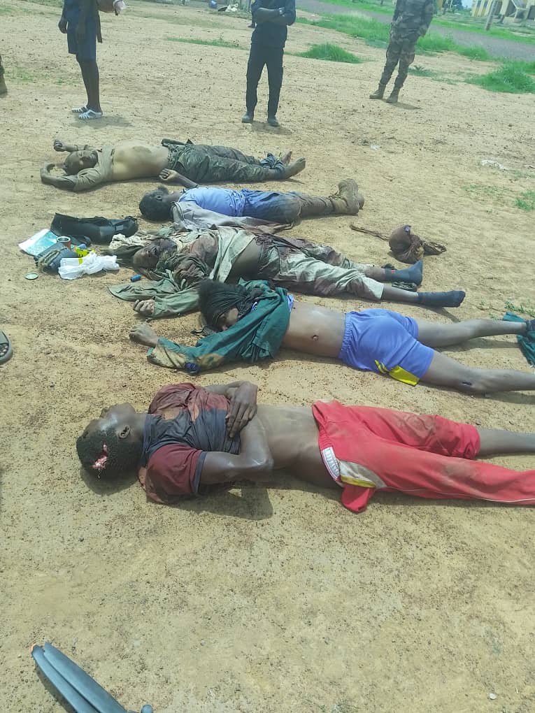 Hamidou19974103's tweet photo. Aujourd'hui le Camp militaire de San à été attaqué par les Terroristes, les FAMas 🇲🇱 on fait ie travail comme d'habitude les Terroristes ont été neutralisés https://t.co/tDZAePdO5W